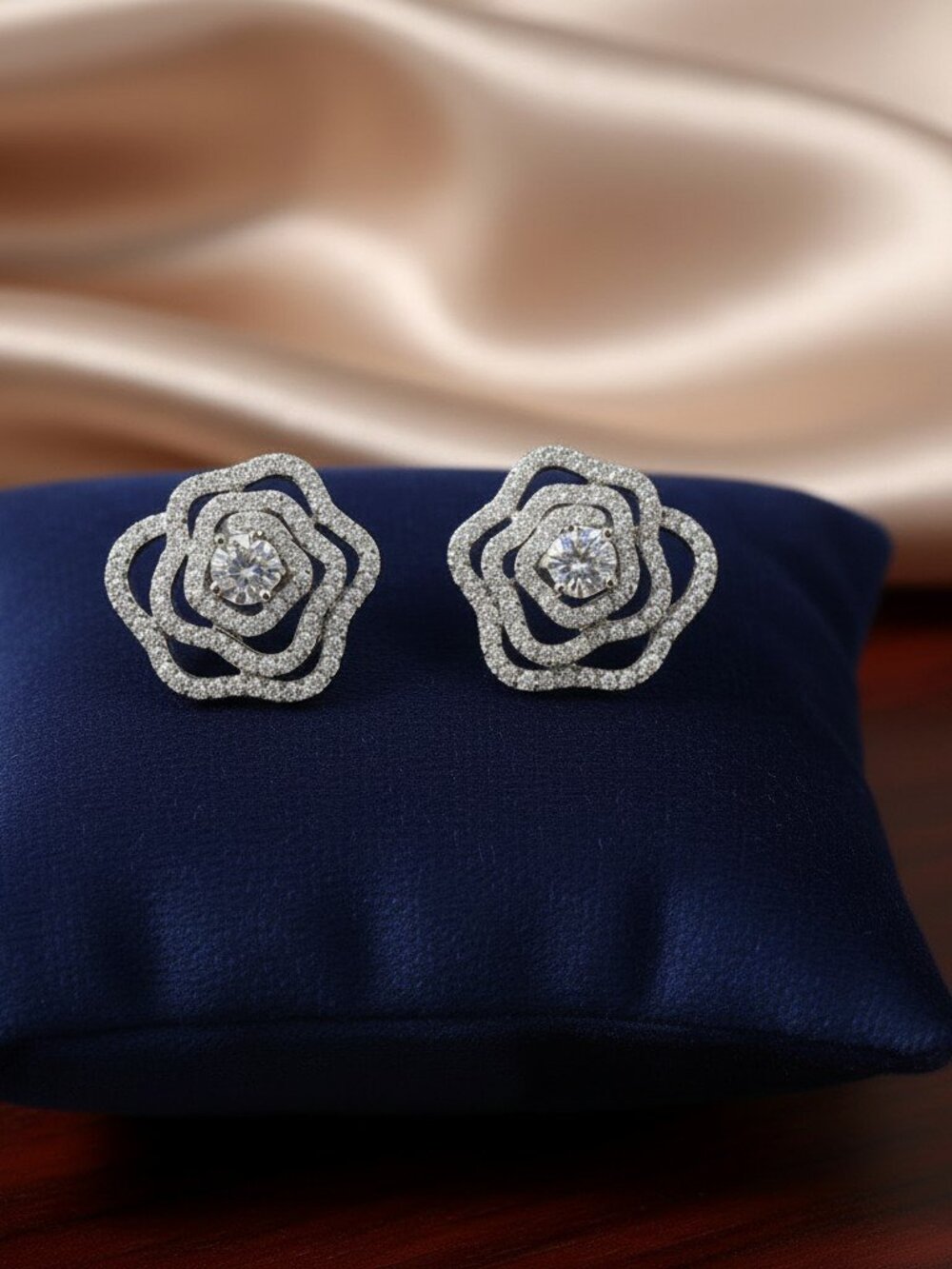 18k White Gold Flower Crystal CZ Earrings Stud with Swarovski Elements